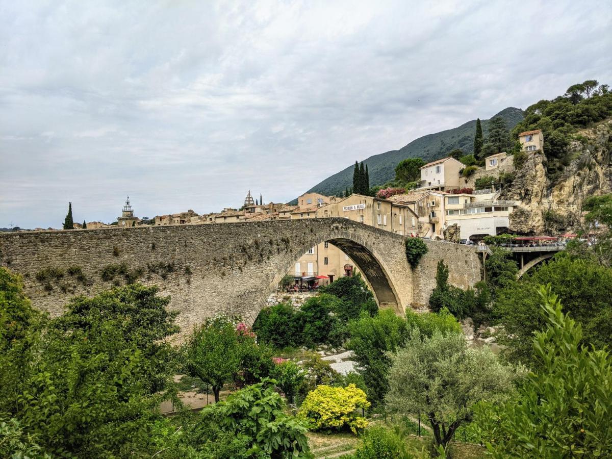 Maisonnette Dans Domaine Avec Piscine A Nyons, Pays Des Olives Экстерьер фото