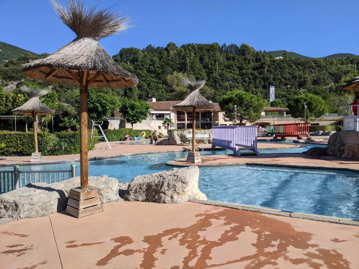 Maisonnette Dans Domaine Avec Piscine A Nyons, Pays Des Olives Экстерьер фото